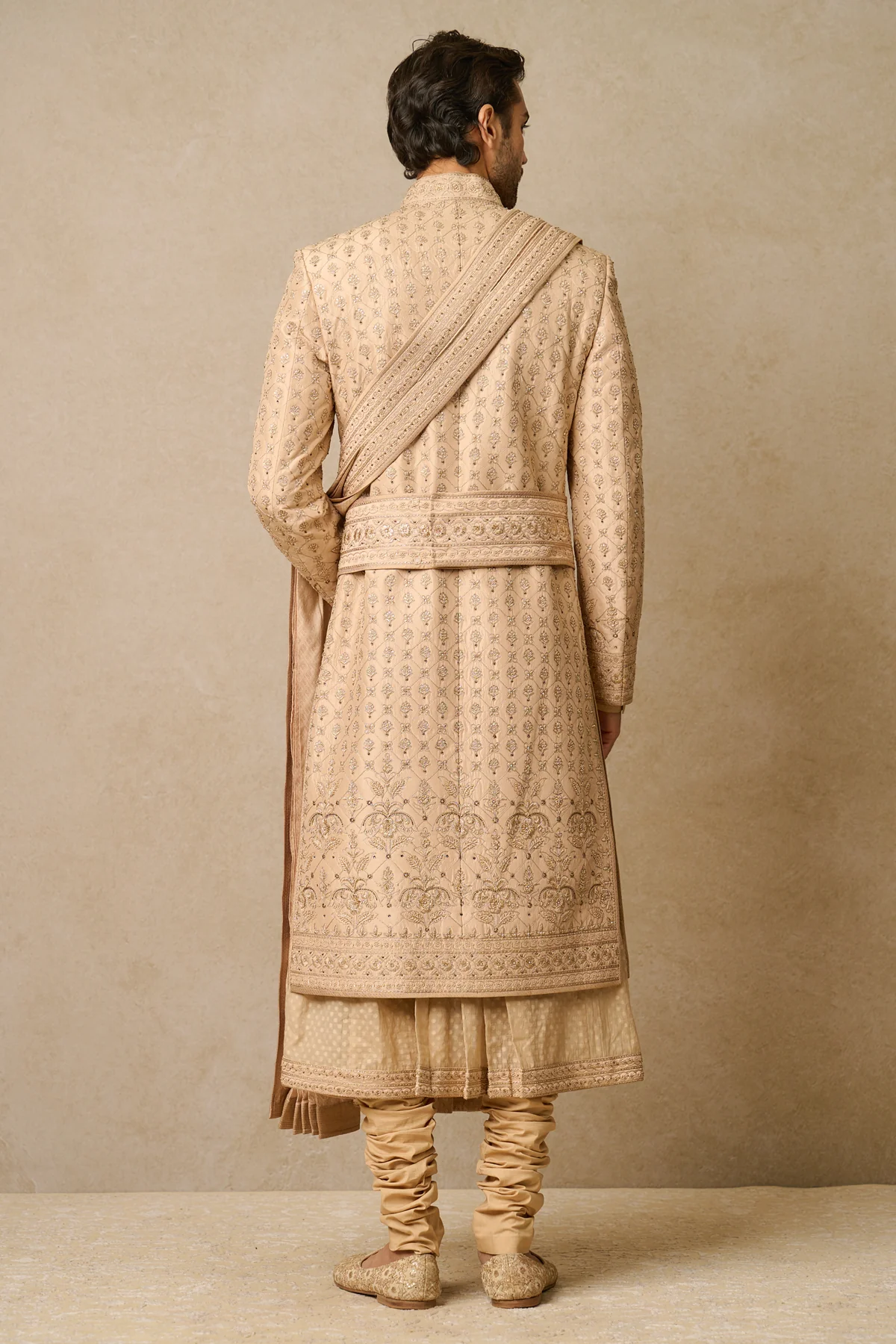 Sherwani Set Of 7 - Image 3
